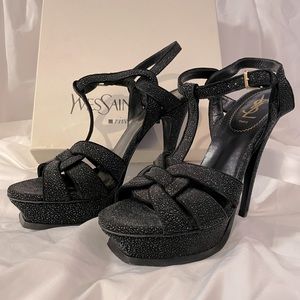 YSL Tribute 105 Sandal in Quartz Nero 39+